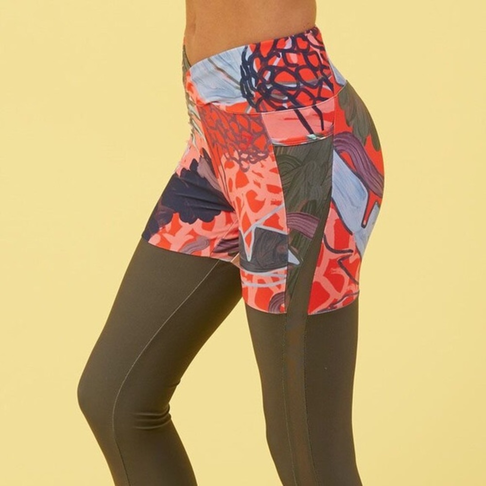 Nikki Blackletter Gymshark Pineapple Print Legging